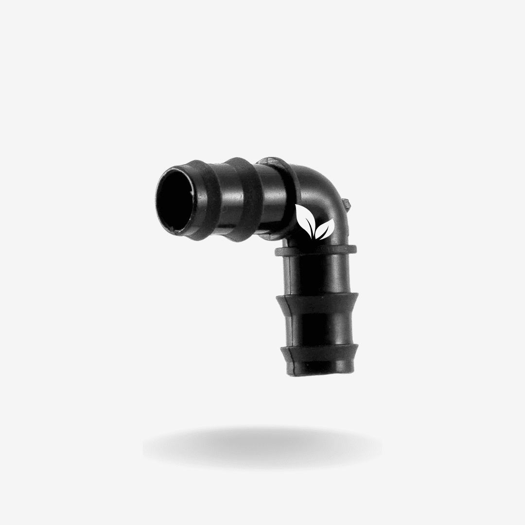 Codo Plástico de 16 mm es un accesorio indispensable para realizar cambios de dirección de 90° en líneas de riego por goteo de forma segura, práctica y eficiente.